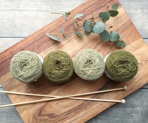 A Guide to Reading and Understanding Yarn Labels Before Buying